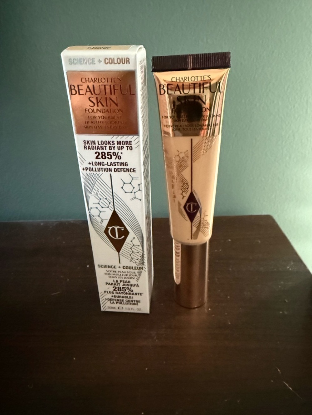 Charlotte Tilbury Beautiful Skin Foundation in 2 Watm NIB